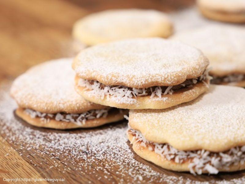 Alfajores (Dulce de Leche sandwich cookies)